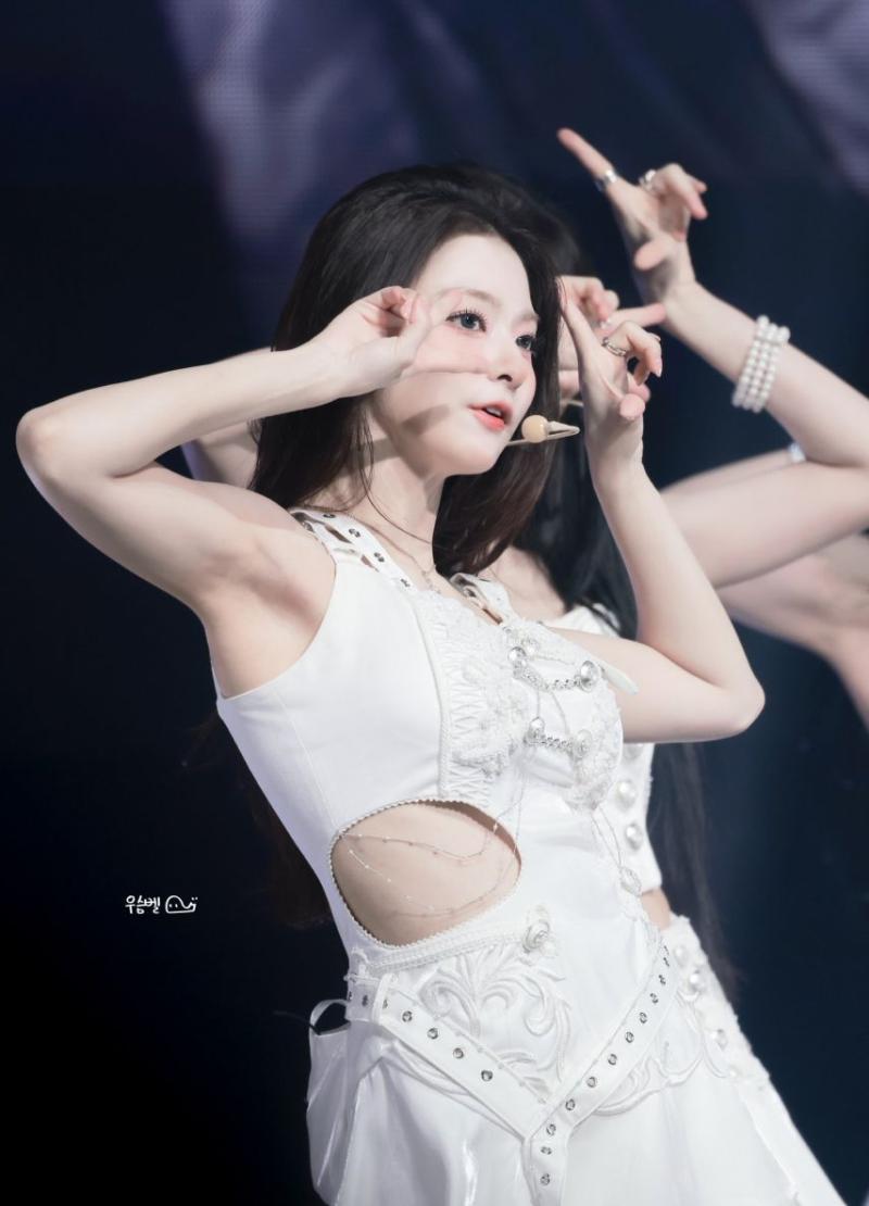 프로미스나인 이나경