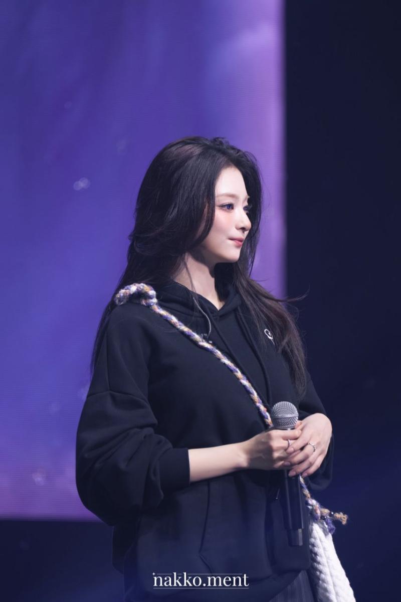 프로미스나인 이나경