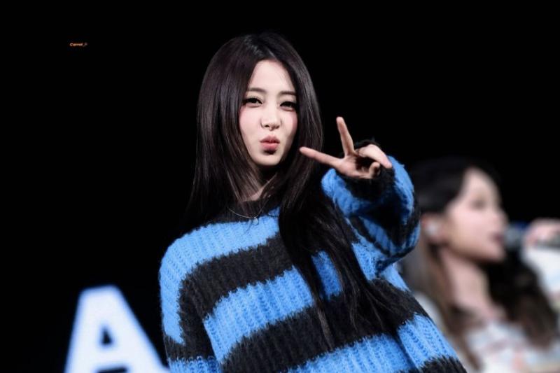 르세라핌 허윤진