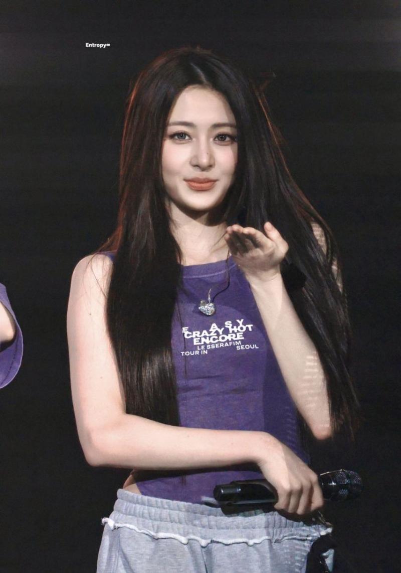 르세라핌 허윤진
