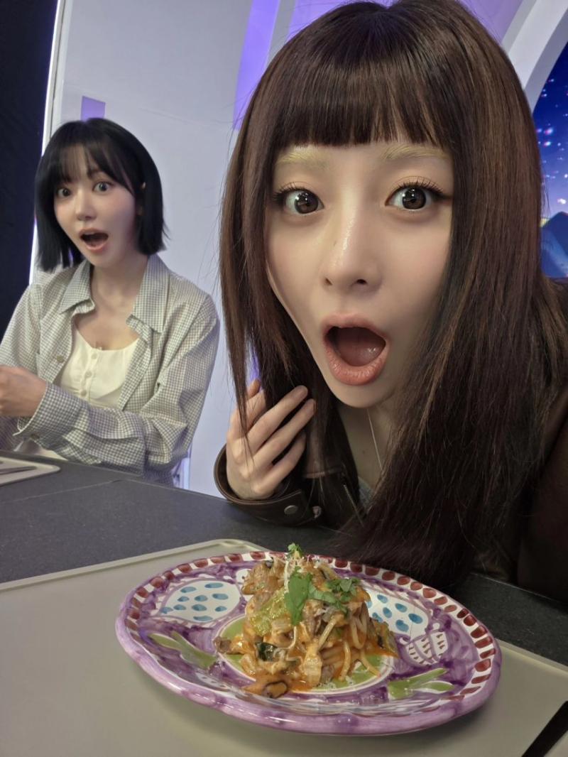 르세라핌 사쿠라 / 사쿠라 (허윤진,카즈하,홍은채)