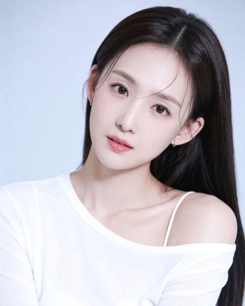 AI로 복원했다는 베이비복스 이희진 프로필 사진.jpg