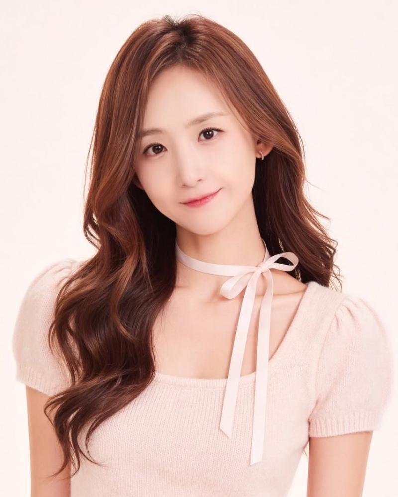 AI로 복원했다는 베이비복스 이희진 프로필 사진.jpg