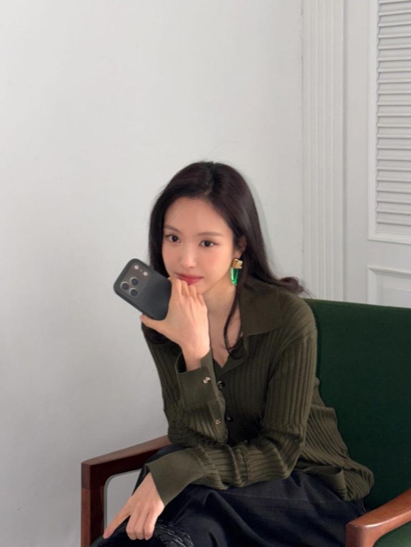 손나은