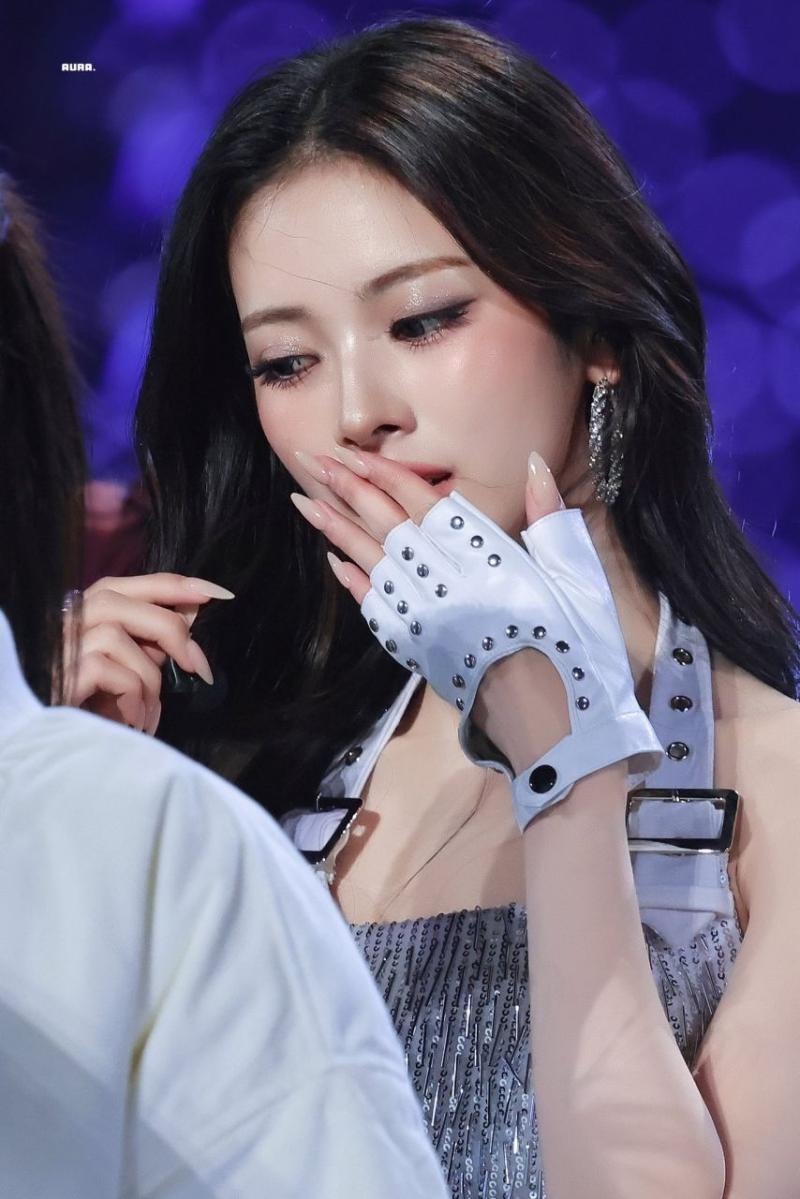 미야오(MEOVV) 안나