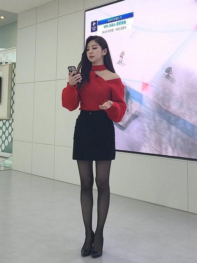 박지원 아나운서 시원한 각선미