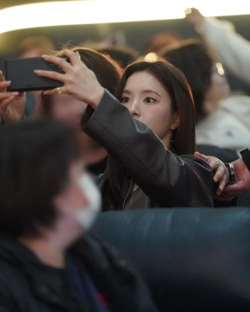 신세경