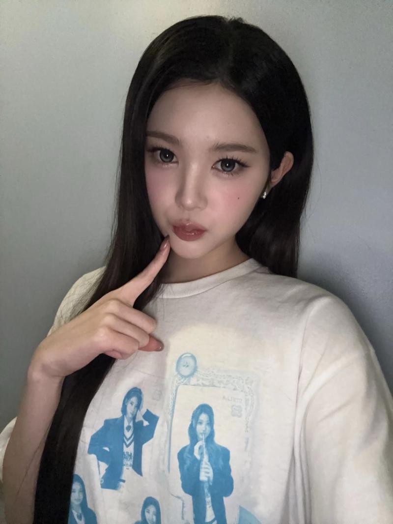 하츠투하츠 에이나