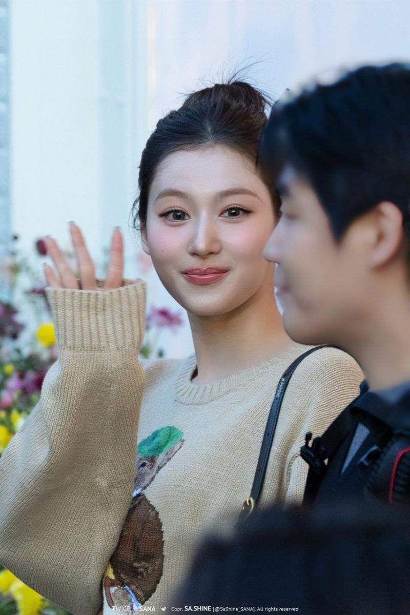 트와이스 사나