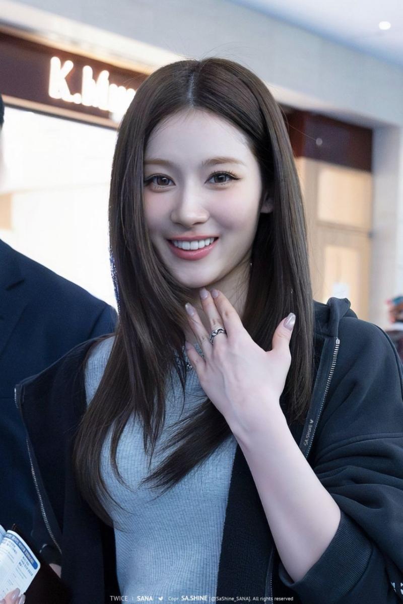 트와이스 사나
