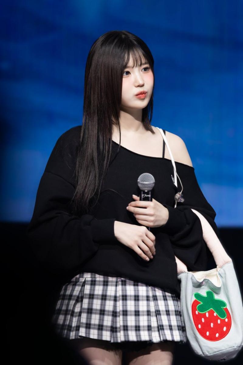 프로미스나인 송하영