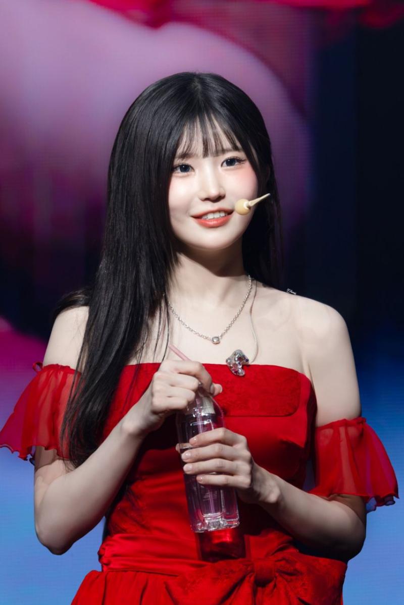 프로미스나인 송하영