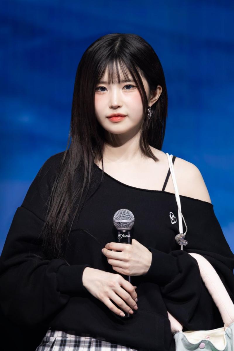 프로미스나인 송하영