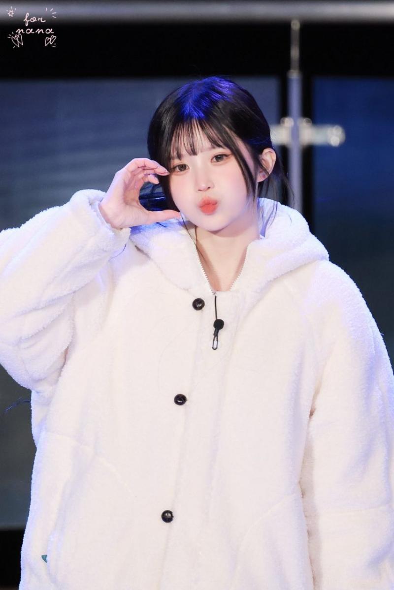 프로미스나인 송하영