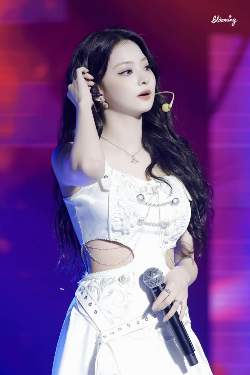 프로미스나인 이나경