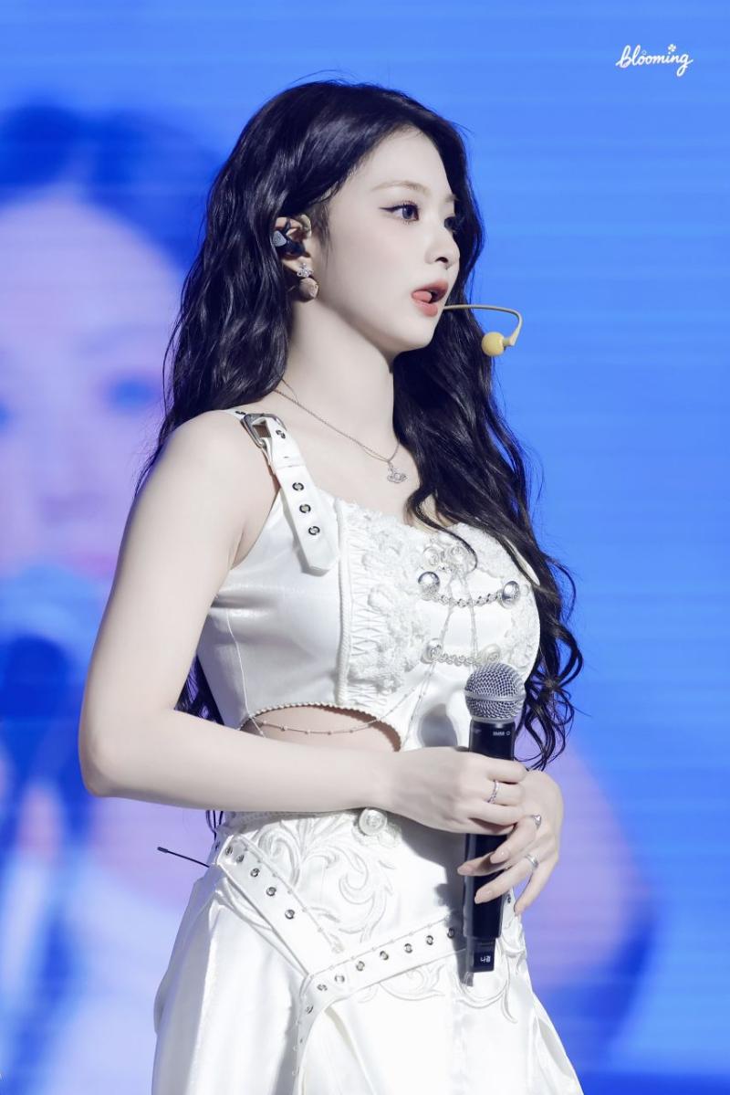 프로미스나인 이나경