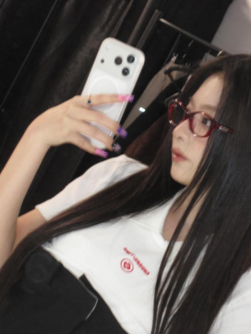 프로미스나인 이나경