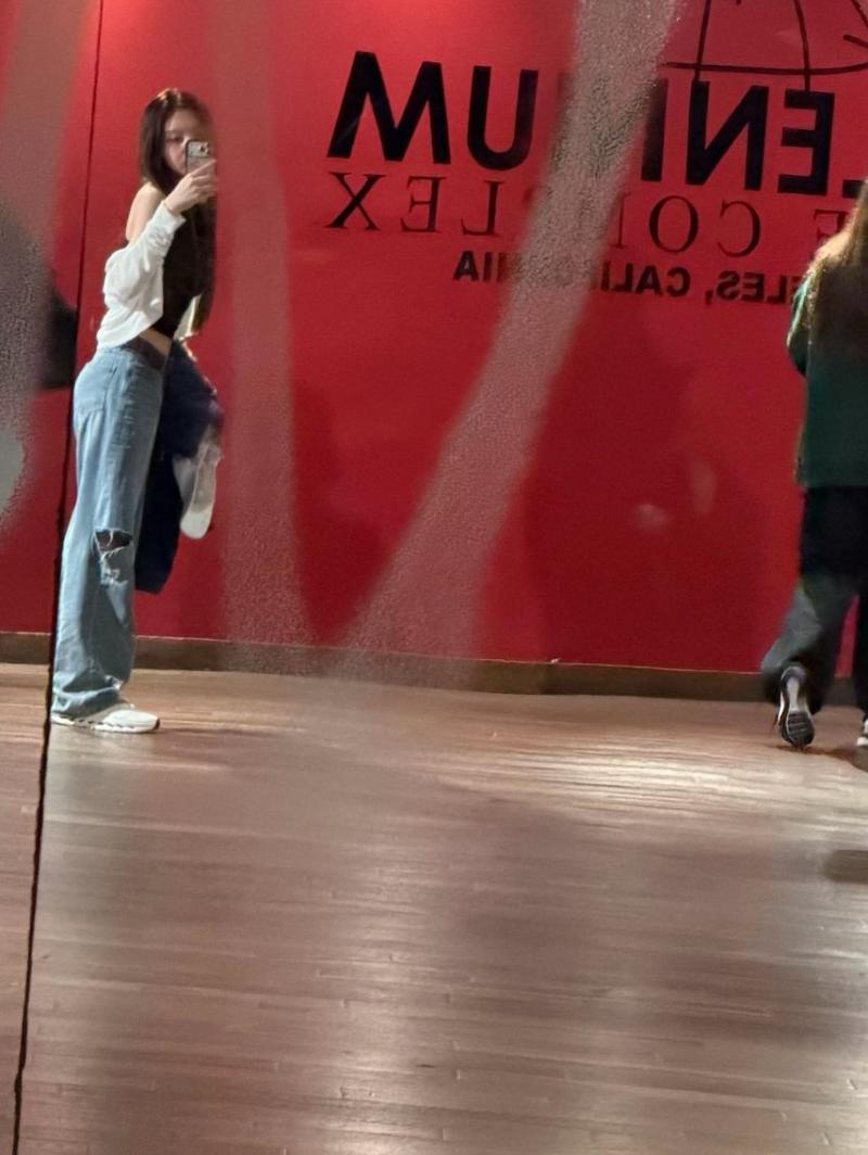 엄지 VIVIZ비비지 인별