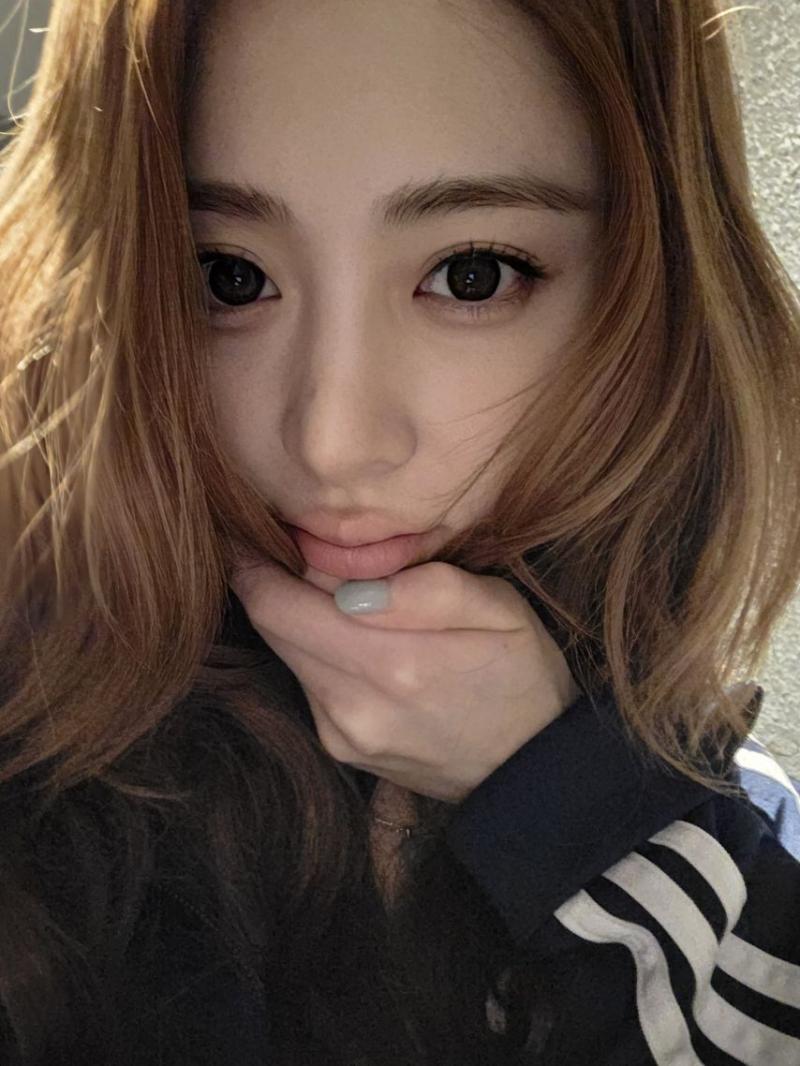 르세라핌 허윤진