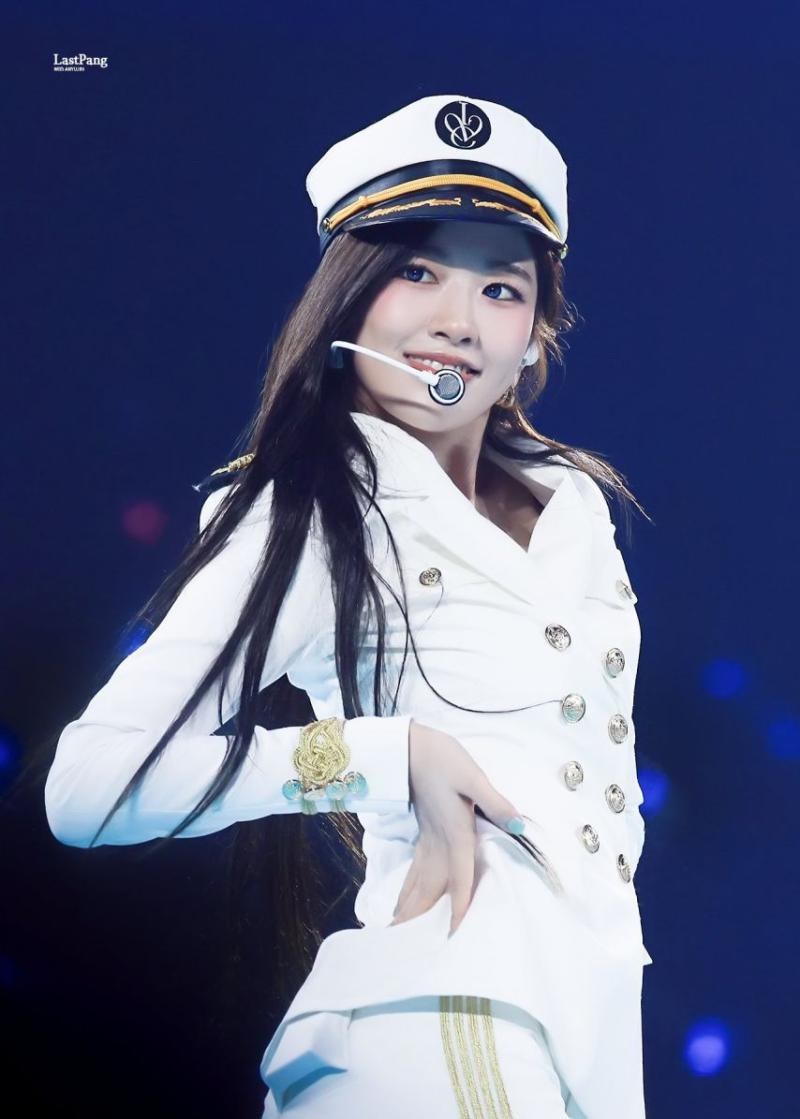 아이브 안유진