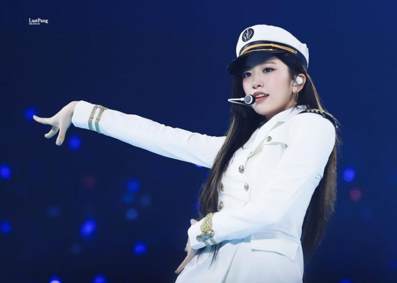 아이브 안유진