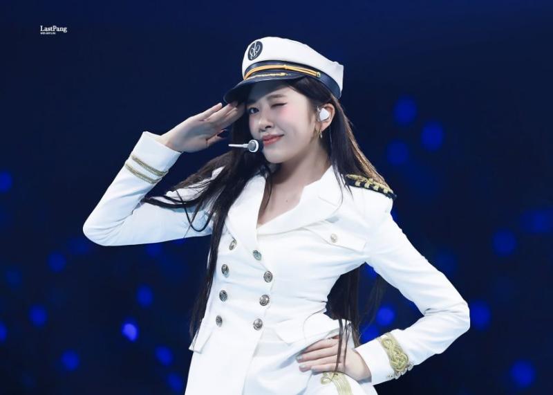 아이브 안유진