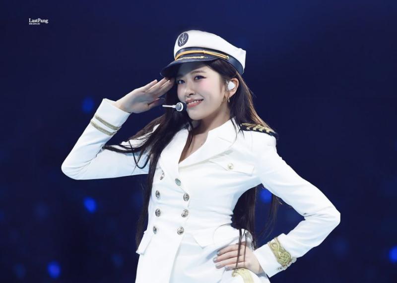 아이브 안유진