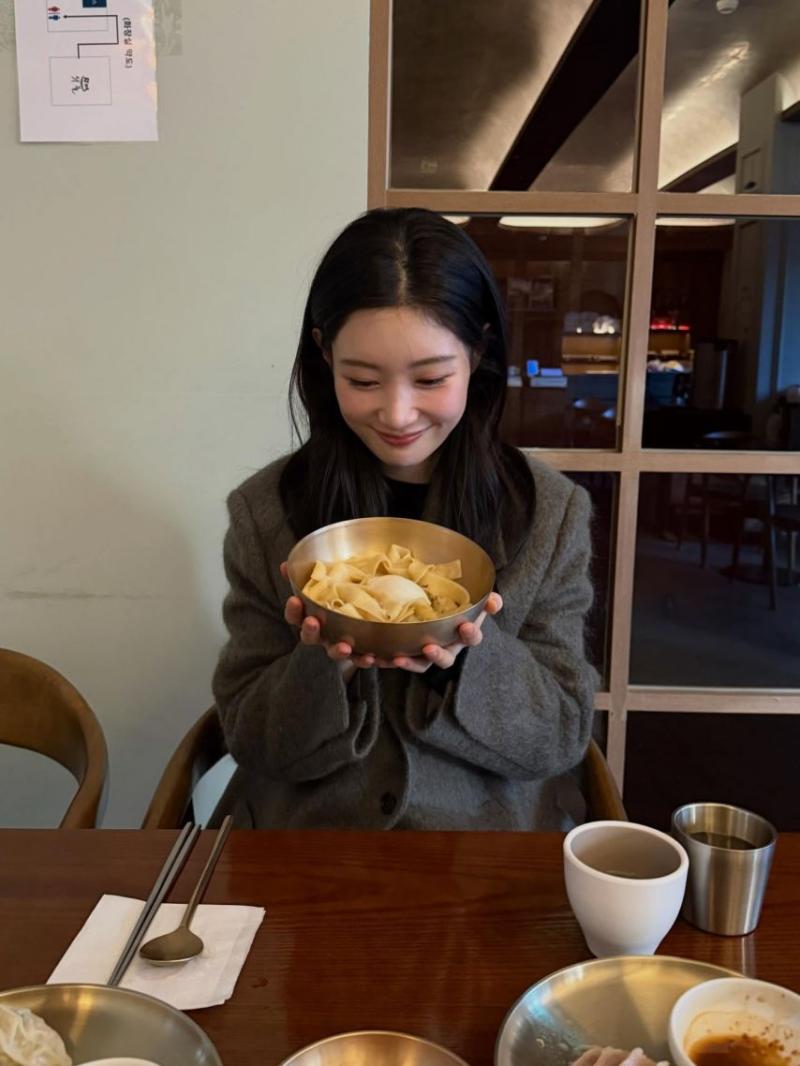 정채연