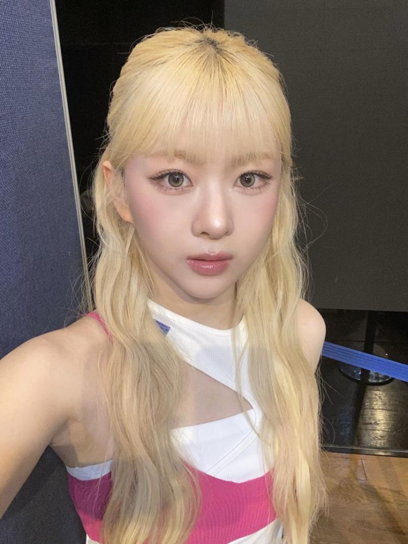 이즈나 방지민, 앳하트 봄, 나현