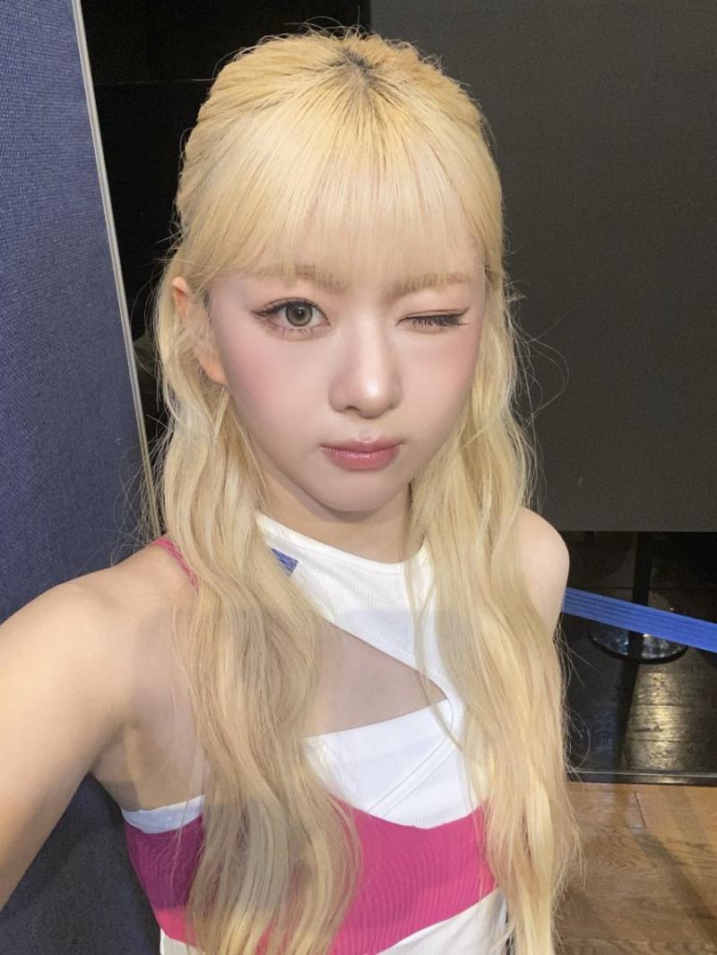 이즈나 방지민, 앳하트 봄, 나현