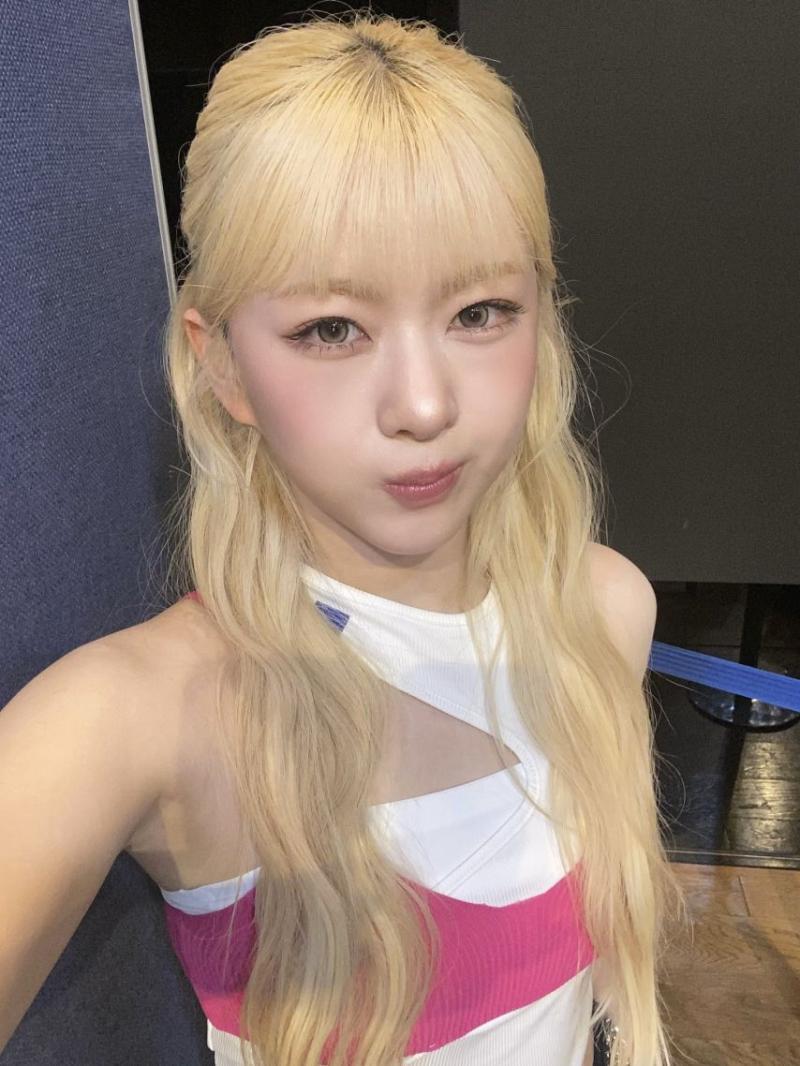 이즈나 방지민, 앳하트 봄, 나현