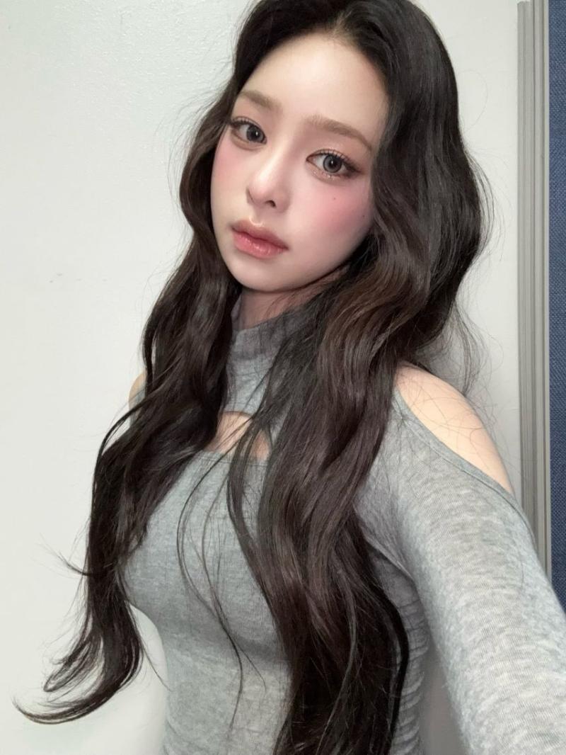 이즈나 방지민, 앳하트 봄, 나현