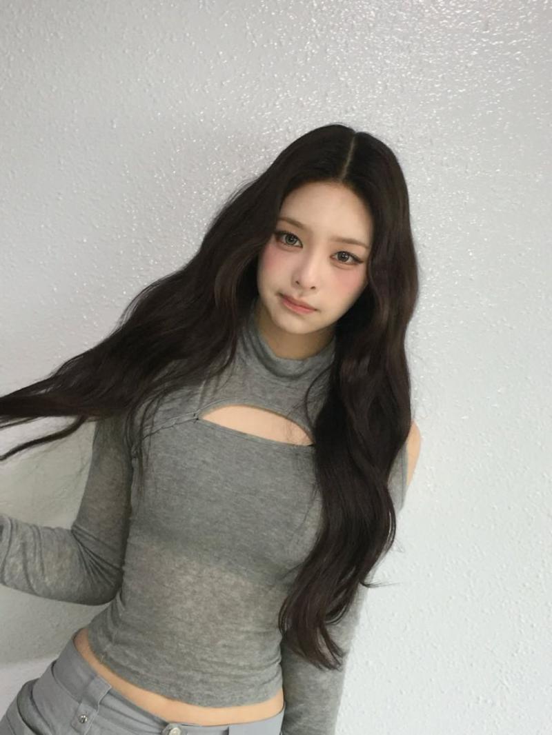 이즈나 방지민, 앳하트 봄, 나현