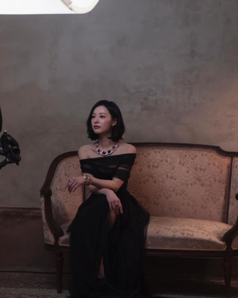 김지원 불가리 에클레티카