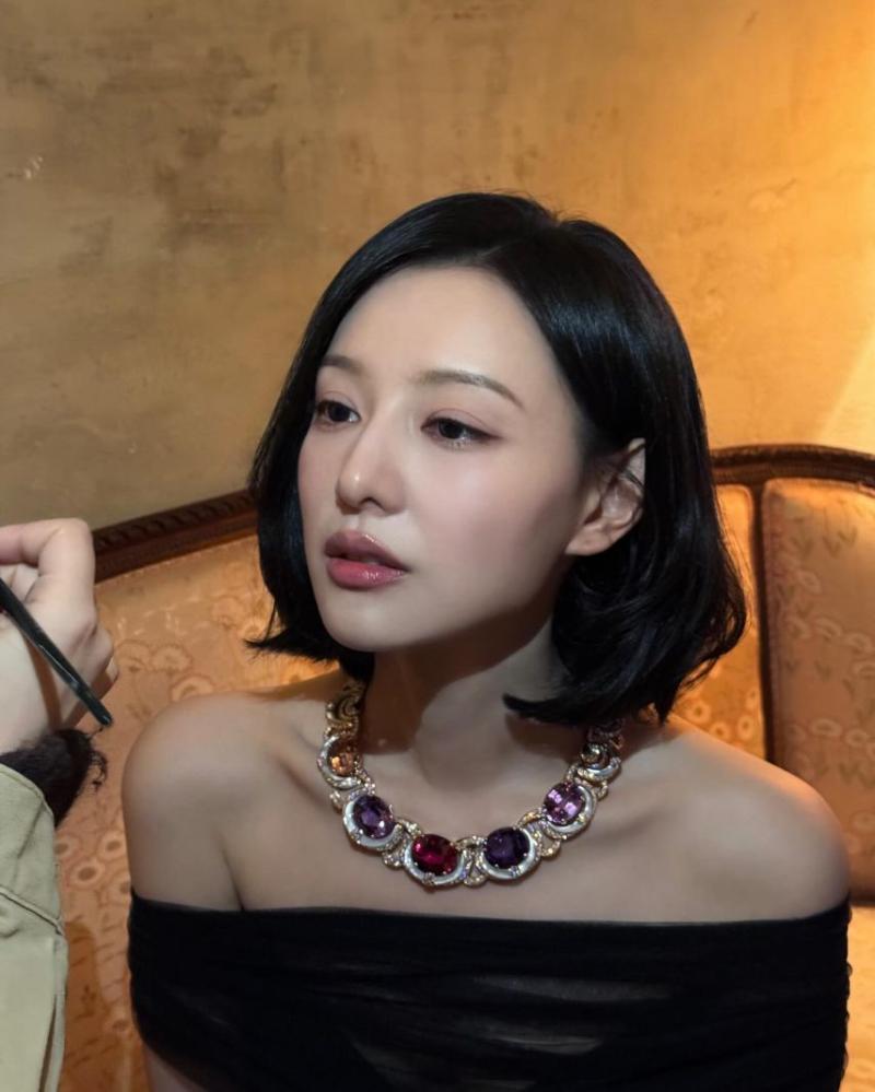 김지원 불가리 에클레티카