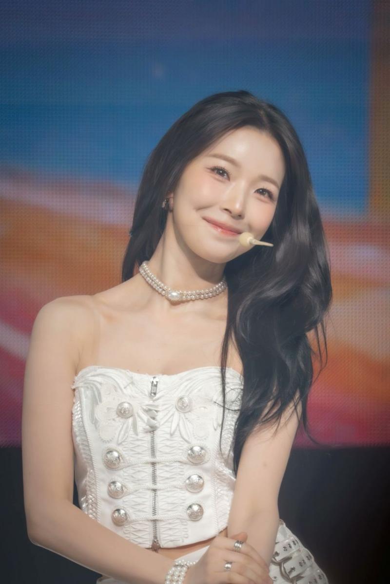 프로미스나인 백지헌