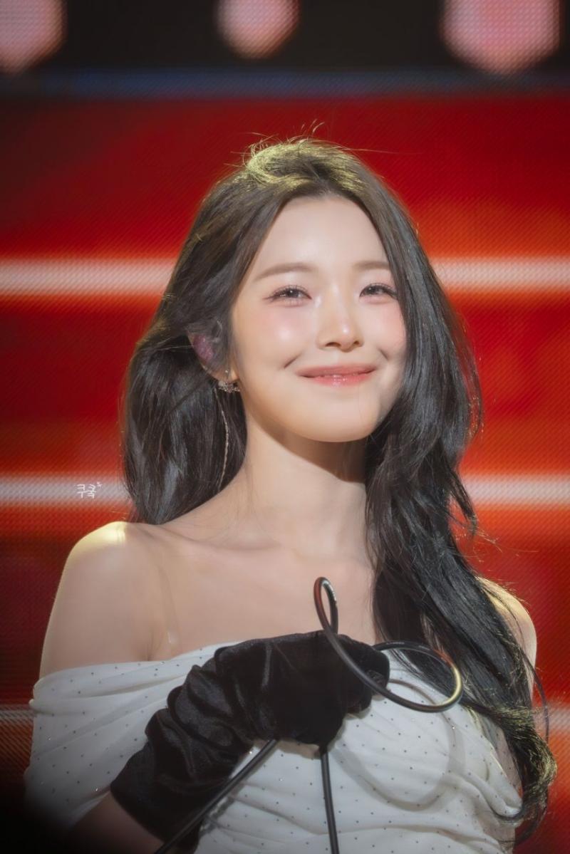 프로미스나인 백지헌