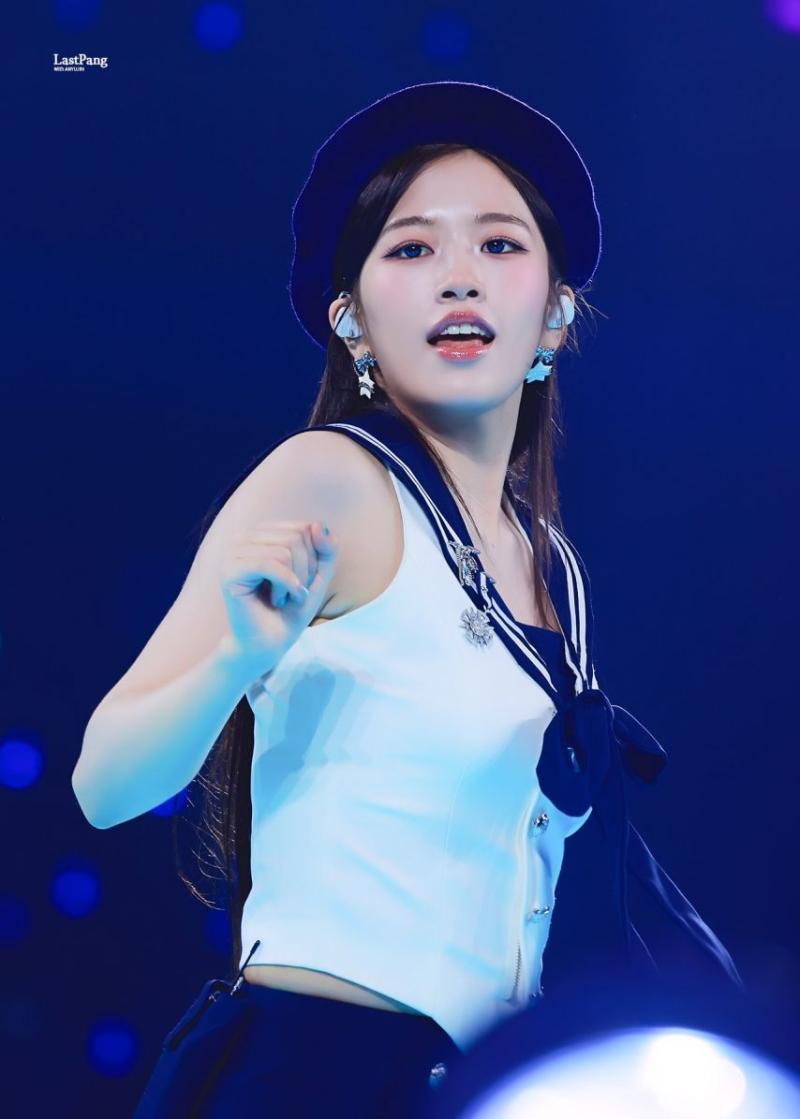 아이브 안유진