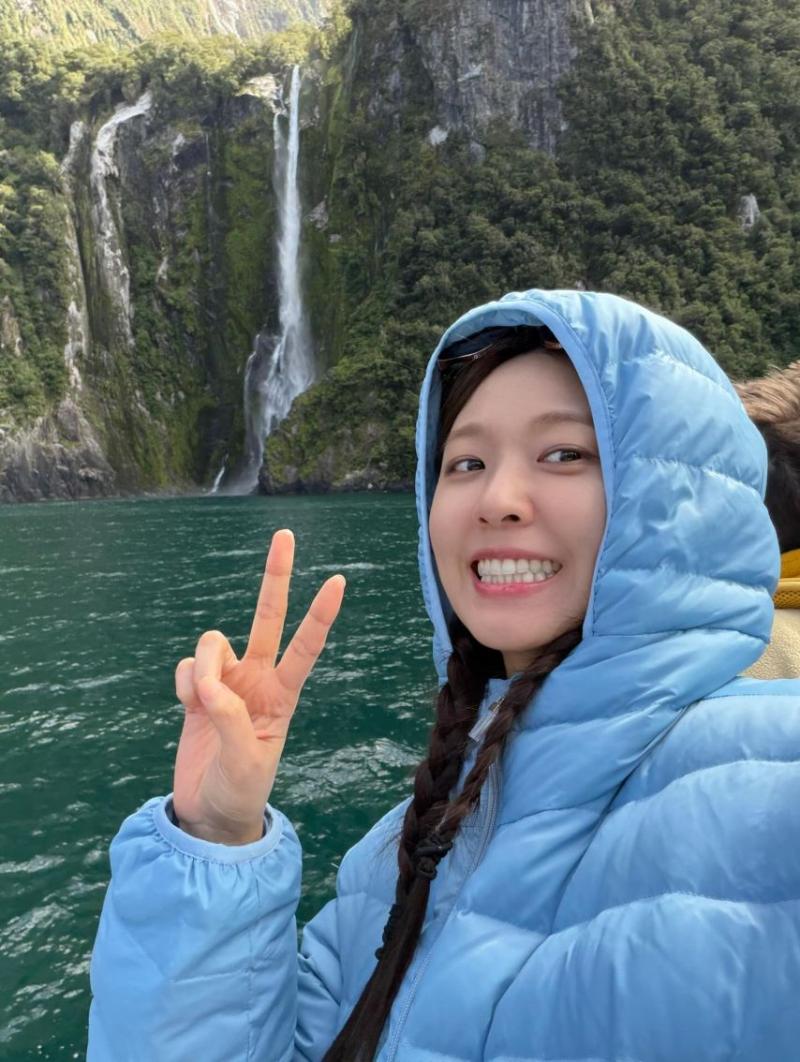 김민하 김설현 신은수/ 설현 인별