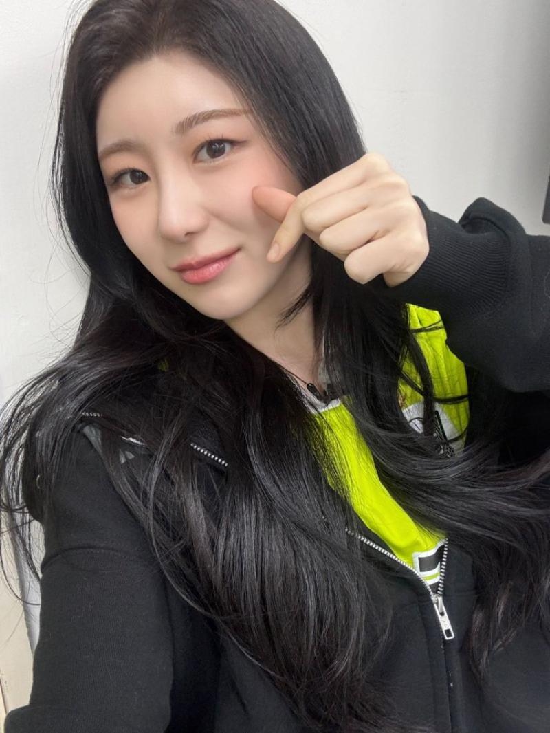 이채연
