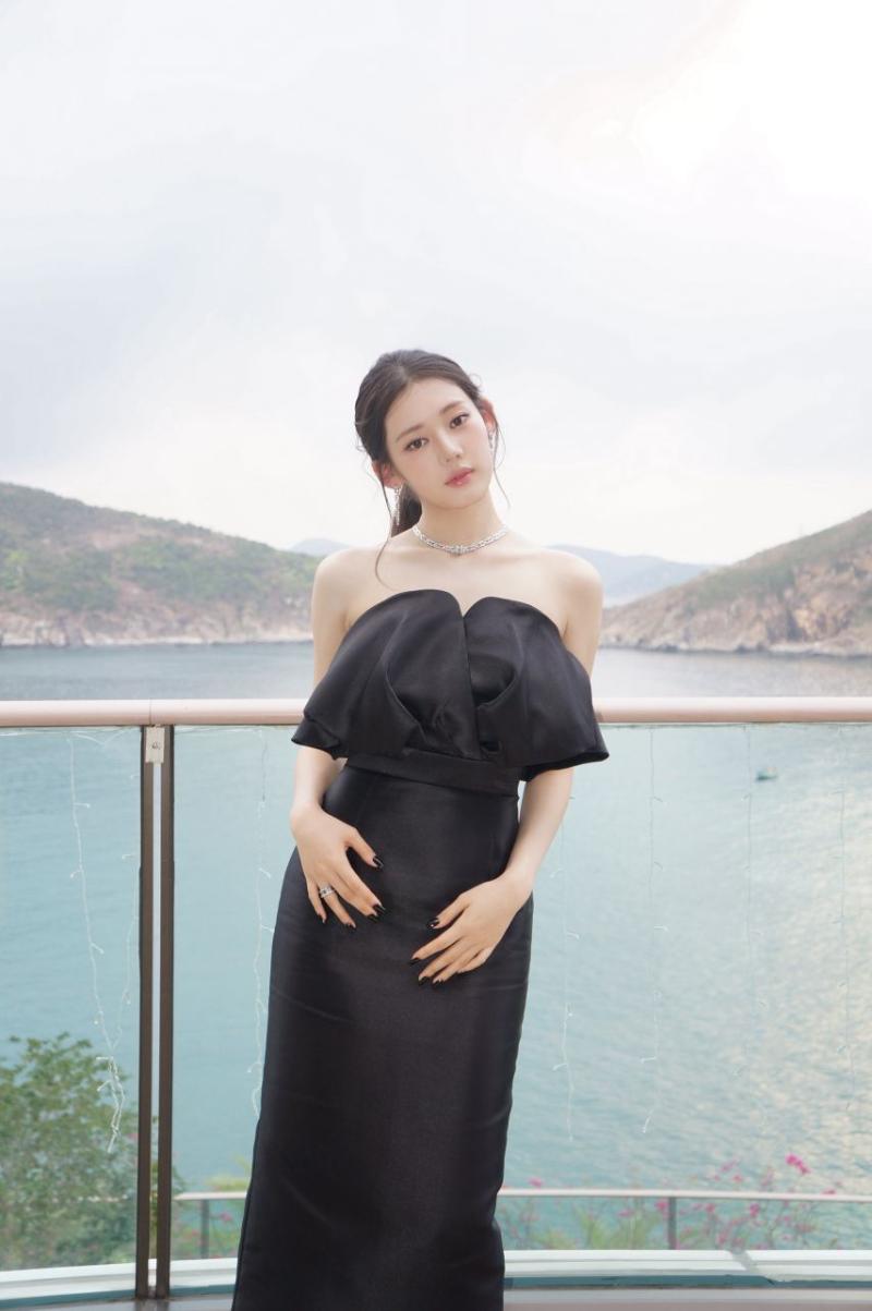 베이비몬스터 로라