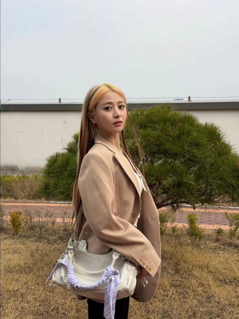르세라핌 사쿠라,허윤진