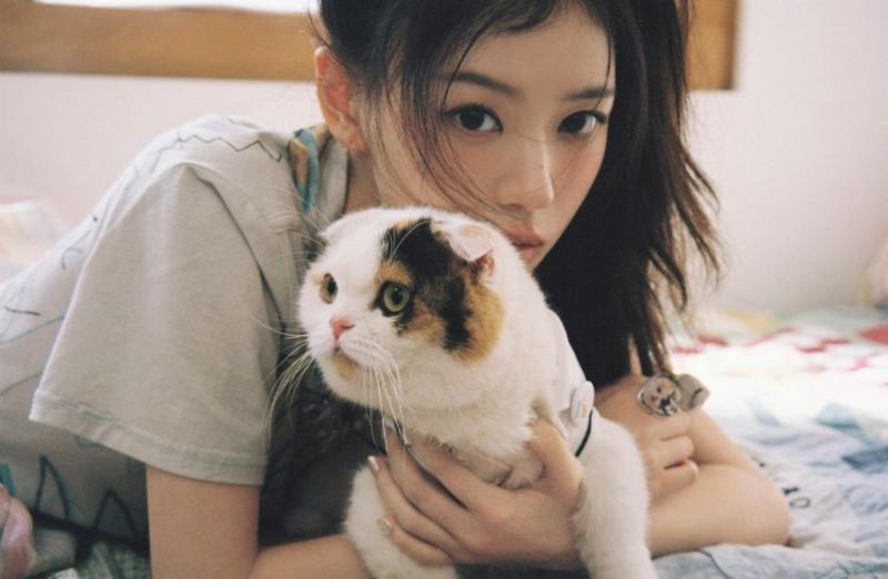 아일릿 ‘MAMIHLAPINATAPAI’ Concept Photo PAW PAW