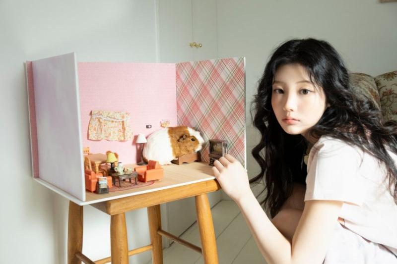 아일릿 ‘MAMIHLAPINATAPAI’ Concept Photo PAW PAW