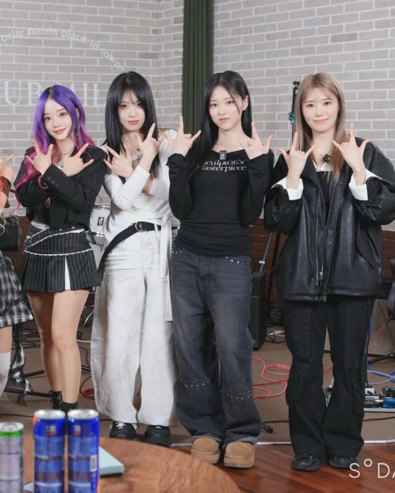 레이턴시 X  롤링쿼츠