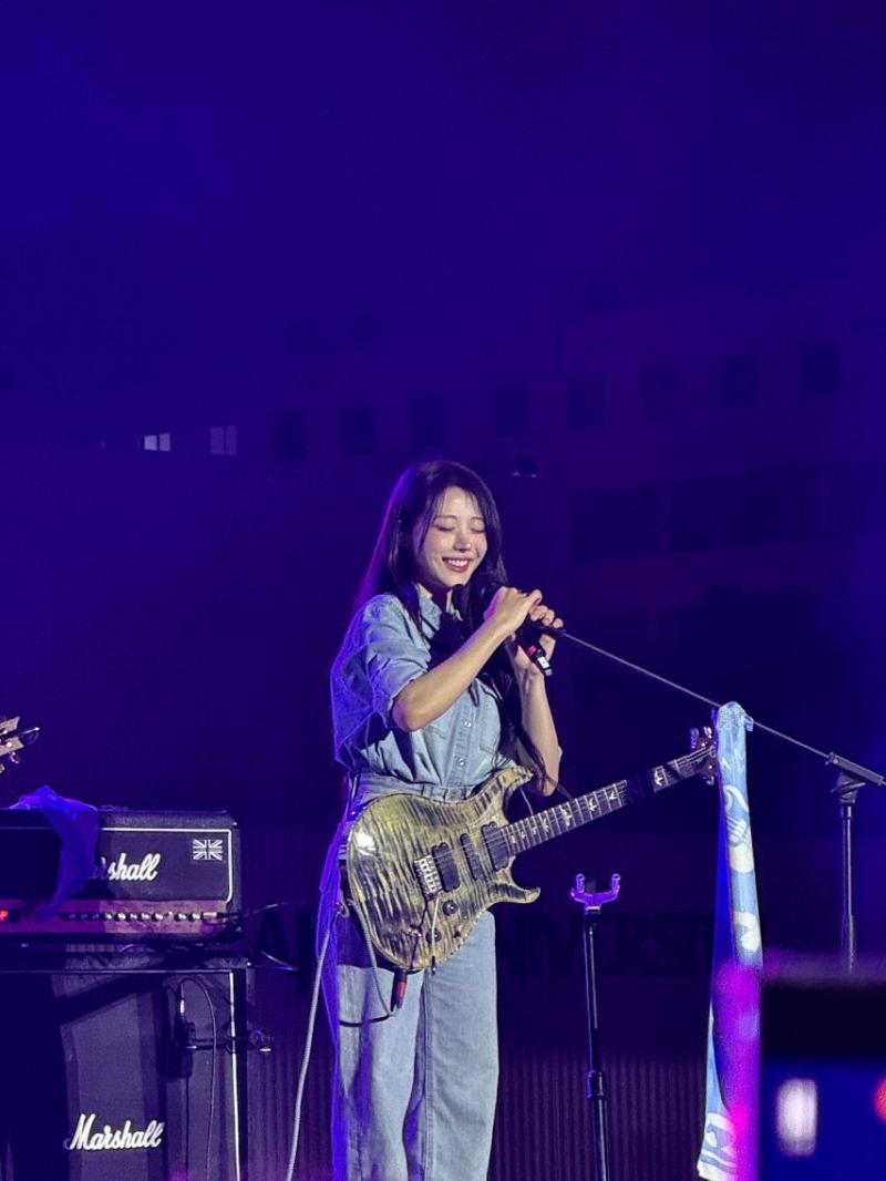 QWER 히나