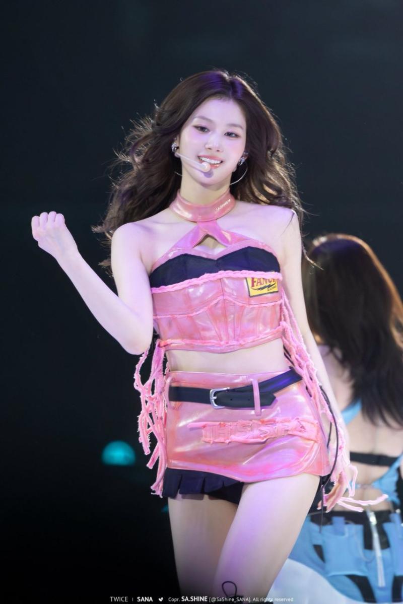 트와이스 사나