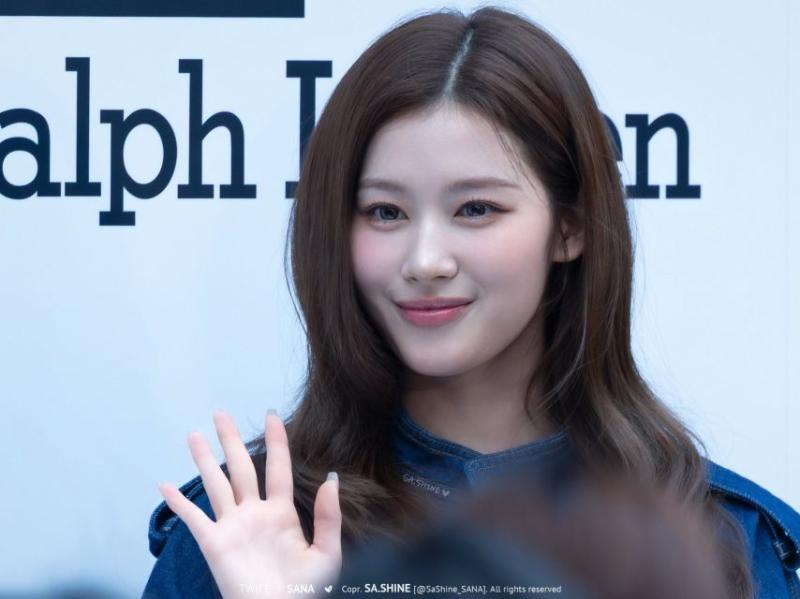 트와이스 사나