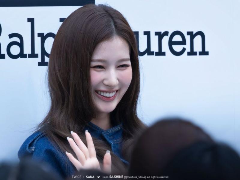 트와이스 사나