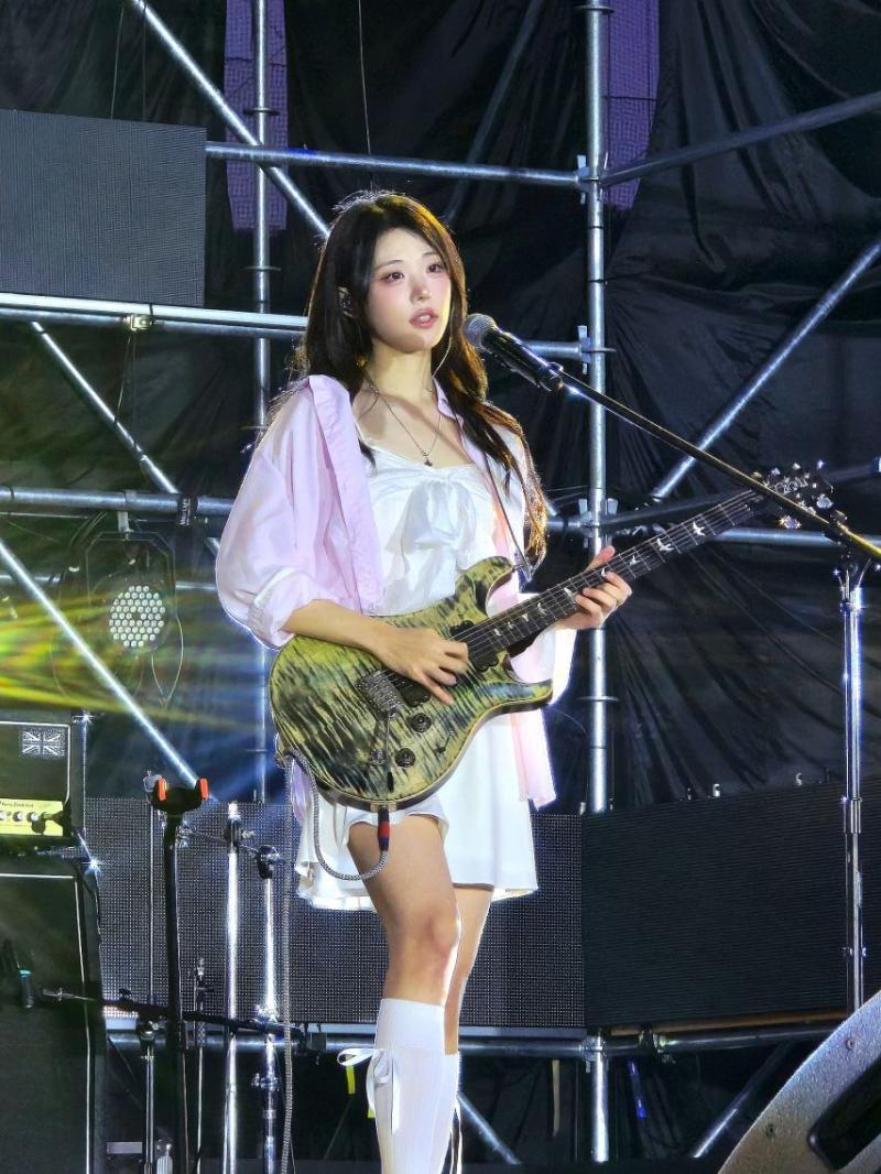 QWER 히나